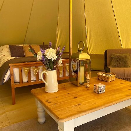 Black Mountains Glamping Hotel Abergavenny Buitenkant foto