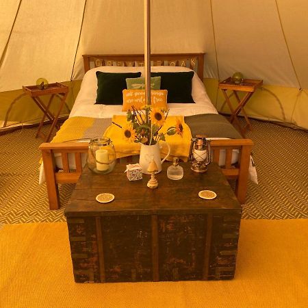 Black Mountains Glamping Hotel Abergavenny Buitenkant foto