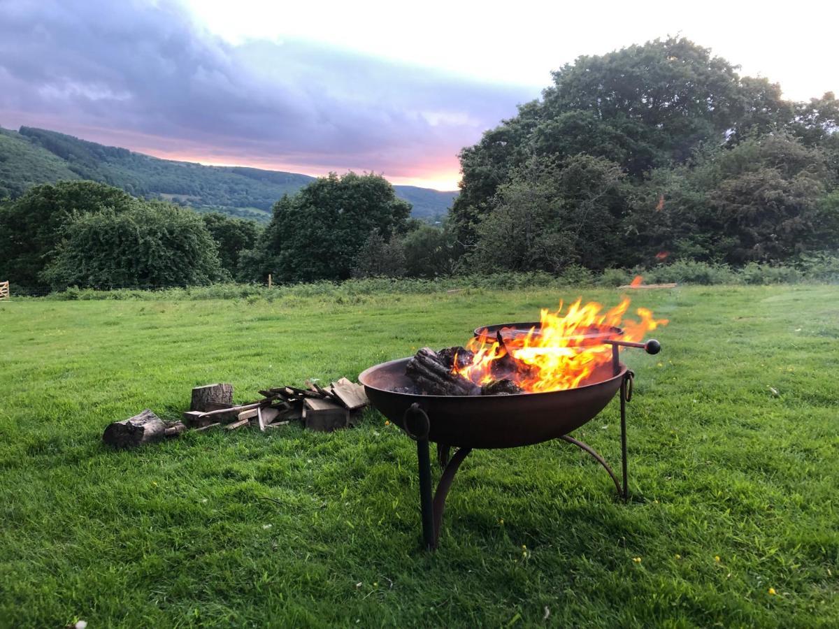 Black Mountains Glamping Hotel Abergavenny Buitenkant foto