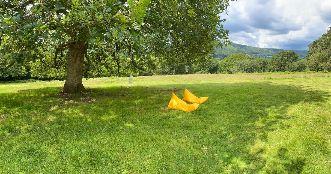 Black Mountains Glamping Hotel Abergavenny Buitenkant foto