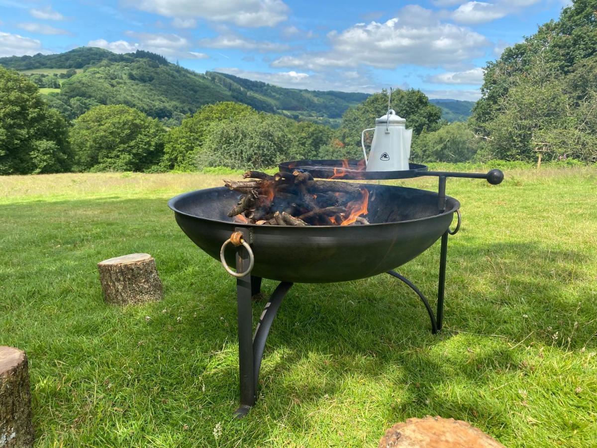 Black Mountains Glamping Hotel Abergavenny Buitenkant foto
